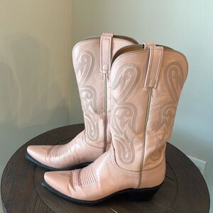 Pink leather cowgirl boats. 1883 Lucchese